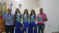 Visita das soberanas da ExpoRestinga
